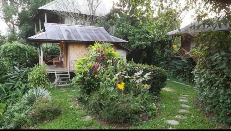Maylyn Guesthouse Vang Vieng Exterior photo